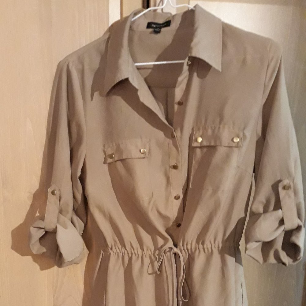 Spence. Size 10. Tan